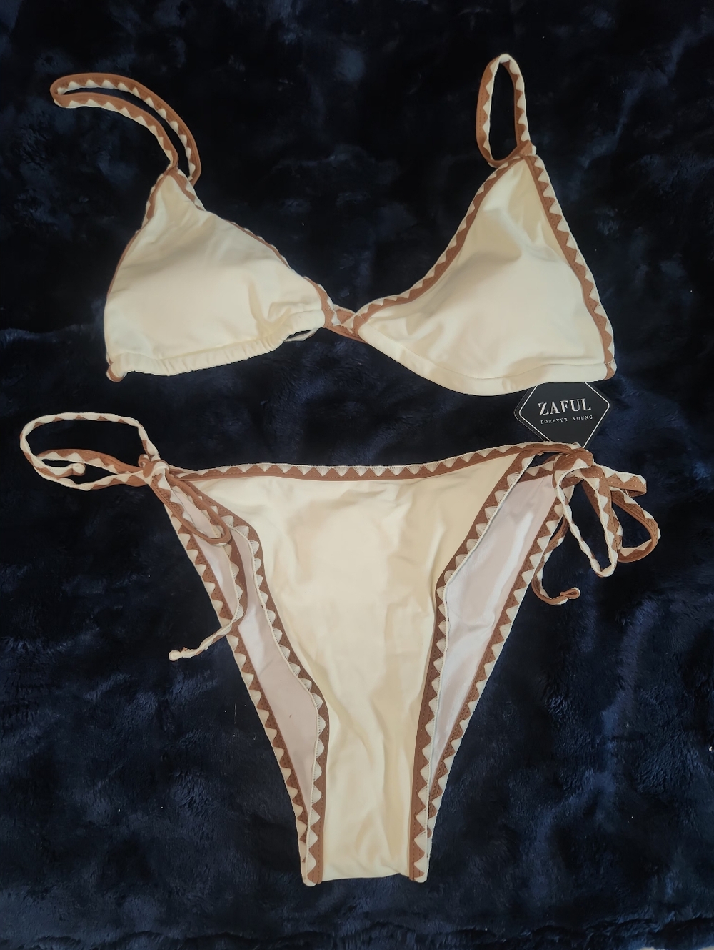 Zaful Triangle Bikini - Picture 3 of 9